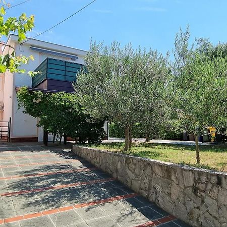 Apartmani Karla Baška Rum bild